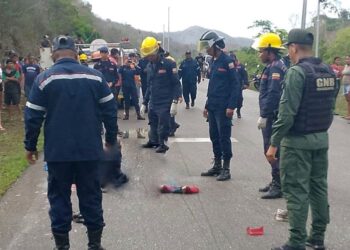 Motorizado murió al impactar su moto contra un camión en Saucedo