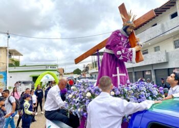 Imagen del Nazareno recorrió calles y entes públicos de El Tigre