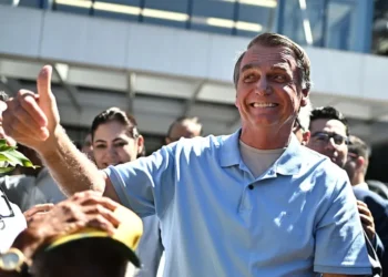 Jair Bolsonaro sale del hospital tras tres semanas ingresado por una cirugía intestinal