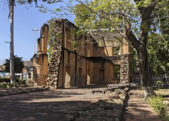 Instan a las autoridades a preservar más la estructura de la Casa Fuerte de Barcelona