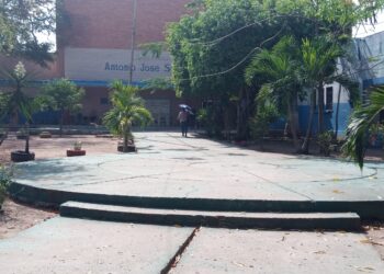En Puerto La Cruz y Guanta las primeras horas de elecciones transcurrieron con bajo flujo de votantes