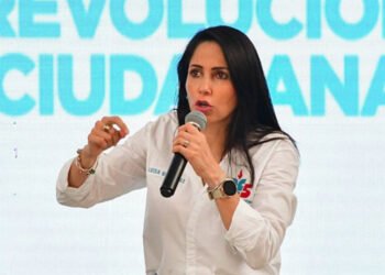 La excandidata correísta Luisa González insiste en denunciar "fraude" electoral en Ecuador