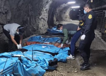 Encuentran muertos a los 13 trabajadores de una mina de oro que estaban secuestrados en Perú