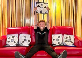 Noel Schajris reconstruye "Uno no es uno": "Cada canción es diferente a su original"