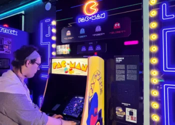 Pac-Man, leyenda de los videojuegos, cumple 45 años en plena forma