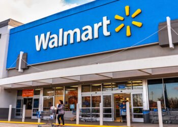Trump arremetió contra Walmart porque subirá sus precios por culpa de los aranceles