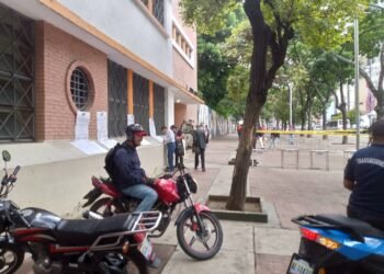 En Caracas la apatía ya era la ganadora de los comicios regionales desde la mañana
