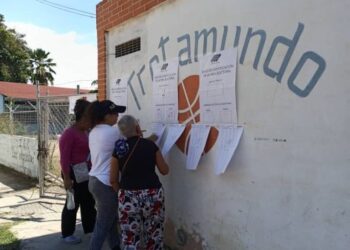 Con pocas colas se desarolló el proceso electoral en Carabobo (+Fotos)