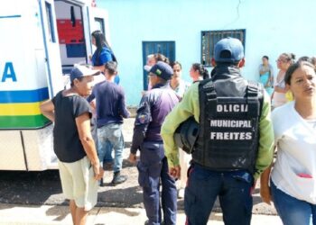 Hombre sufrió exposición de los tendones de la mano izquierda tras la explosión de un cartucho