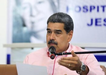 Maduro dice que Venezuela "no depende de licencia" tras nuevas restricciones a Chevron