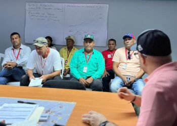 Minpesca inicio mesas de trabajo con marinos de flota industrial