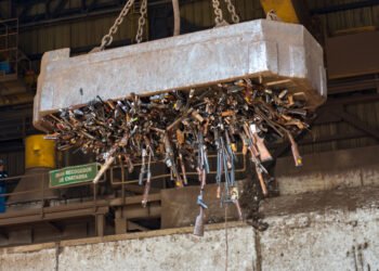 Ecuador destruye 6.800 armas incautadas a crimen organizado en el primer trimestre de 2025