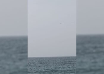 Localizan restos humanos y partes de aeronave desaparecida