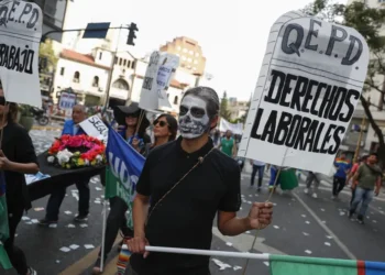 La Justicia de Argentina suspende la aplicación del decreto de Milei que limitaba el derecho a la huelga