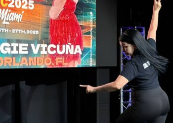 Angie Vicuña Deja Huella en el Casineros Rueda Congress - Miami 2025