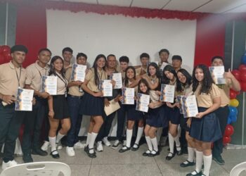 Estudiantes del Colegio Vicente Salias mostraron lo mejor de Lara y Mérida en exposiciones de proyectos