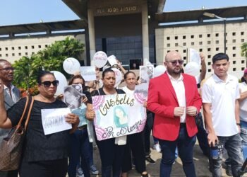Abogado José Santoyo advierte que el femicida de Crisbelis Sarmiento puede fugarse