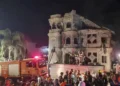 Suben a tres los muertos en un edificio impactado por un proyectil de Irán en el norte de Israel
