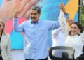 Jhoana Carrillo tomó posesión de la gobernación acompañada por el presidente de Venezuela