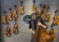 De tocar en la Sinfónica Juvenil de Caracas a abrir una tienda de música en España