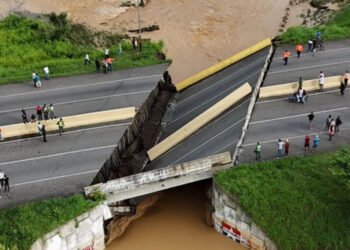 Gobernador de Portuguesa informó sobre colapso de puente que comunica los Andes y el centro del país
