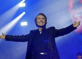 La Academia Latina de la Grabación nombra a Raphael ‘Persona del Año 2025’
