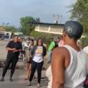 Habitantes de El Morro cerraron la vía para denunciar maltratos de una comisión policial que vino de Caracas