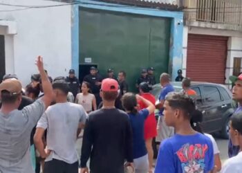 Por segundo día consecutivo se produjeron disturbios en El Morro por ola de allanamientos