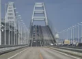 Ucrania asegura haber dañado los cimientos del puente de Crimea en una operación especial