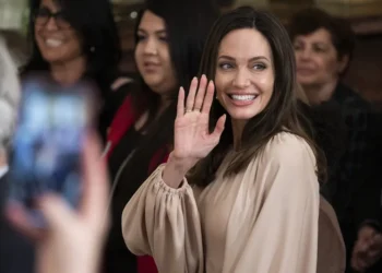 La actriz Angelina Jolie, más empoderada que nunca a sus 50 años