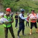 Autoridades venezolanas reparten una tonelada de insumos en región afectada por lluvias