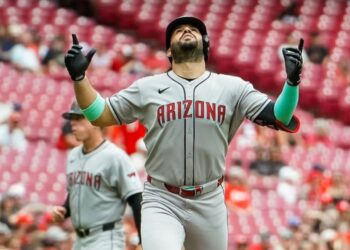 Eugenio Suárez igualó marca entre los máximos jonroneros venezolanos en MLB