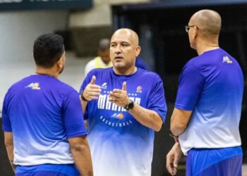 Marinos visita a Trotamundos con Iván García como nuevo director técnico