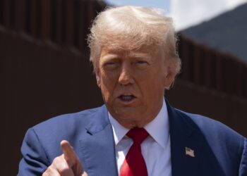 Trump dice que "Europa no va a poder ayudar" en la crisis con Irán