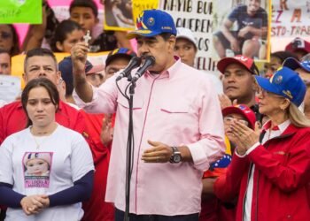 Maduro rememora batalla histórica y pide seguir construyendo "el más grande poder militar"