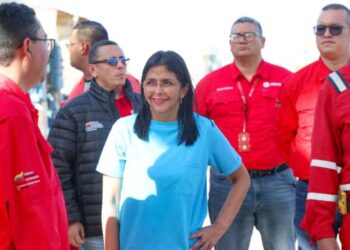 Venezuela evalúa operatividad de refinería para garantizar suministro de combustible