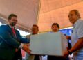 Bolivia recibe 100.000 vacunas contra el sarampión donadas por Venezuela