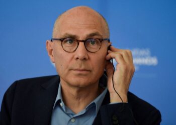 Türk advierte de las amenazas a los derechos humanos que suponen los aranceles y recortes