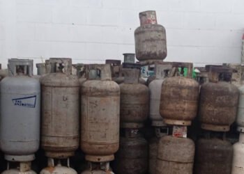 Reportan que en Freites la bombona de gas de 43 kilos subió a 20 dólares