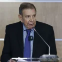 Edmundo González ve "sospechoso" que hubiera un asesino en el canje entre EEUU y Venezuela
