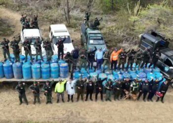 Incautan más de 14.000 litros de combustible de avión usado para el narcotráfico