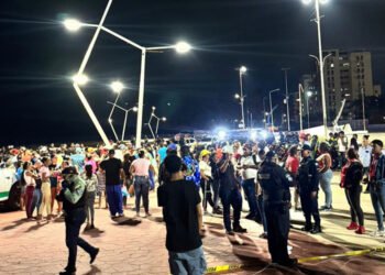 340 luminarias fueron colocadas en la avenida Cacique Maraguey con el Plan “Sucre se Ilumina”