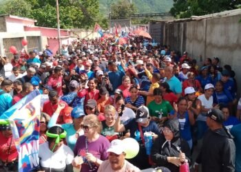 Chavismo inició campaña en Carúpano con una caminata y concentración en El Lirio
