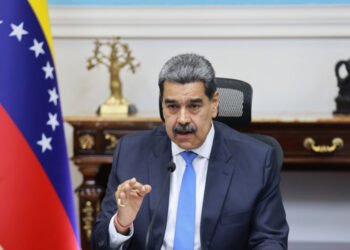 Maduro llama a "nueva oposición" a "pasar la página de tantos capítulos horribles"