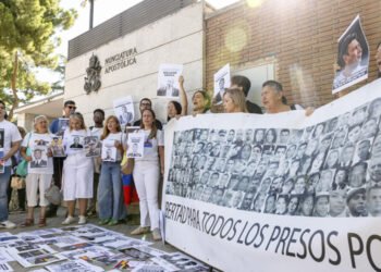 Opositores en Madrid piden al Vaticano que interceda por los "presos políticos"