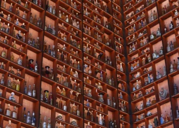 Imponen en Jalisco un Récord Guinness al reunir 3.199 botellas de tequila