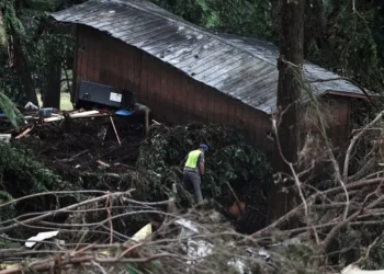 La cifra de muertos por las inundaciones en Texas supera los 100
