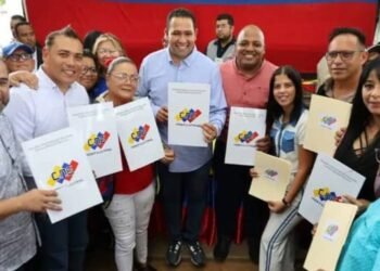 CNE proclamó a alcaldes electos en Anaco y Santa Ana 