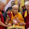 ¿Por qué el dalái lama no va a China a practicar el budismo?