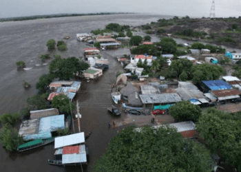 Gobernador de Amazonas alerta sobre crecida de río Orinoco tras fuertes lluvias